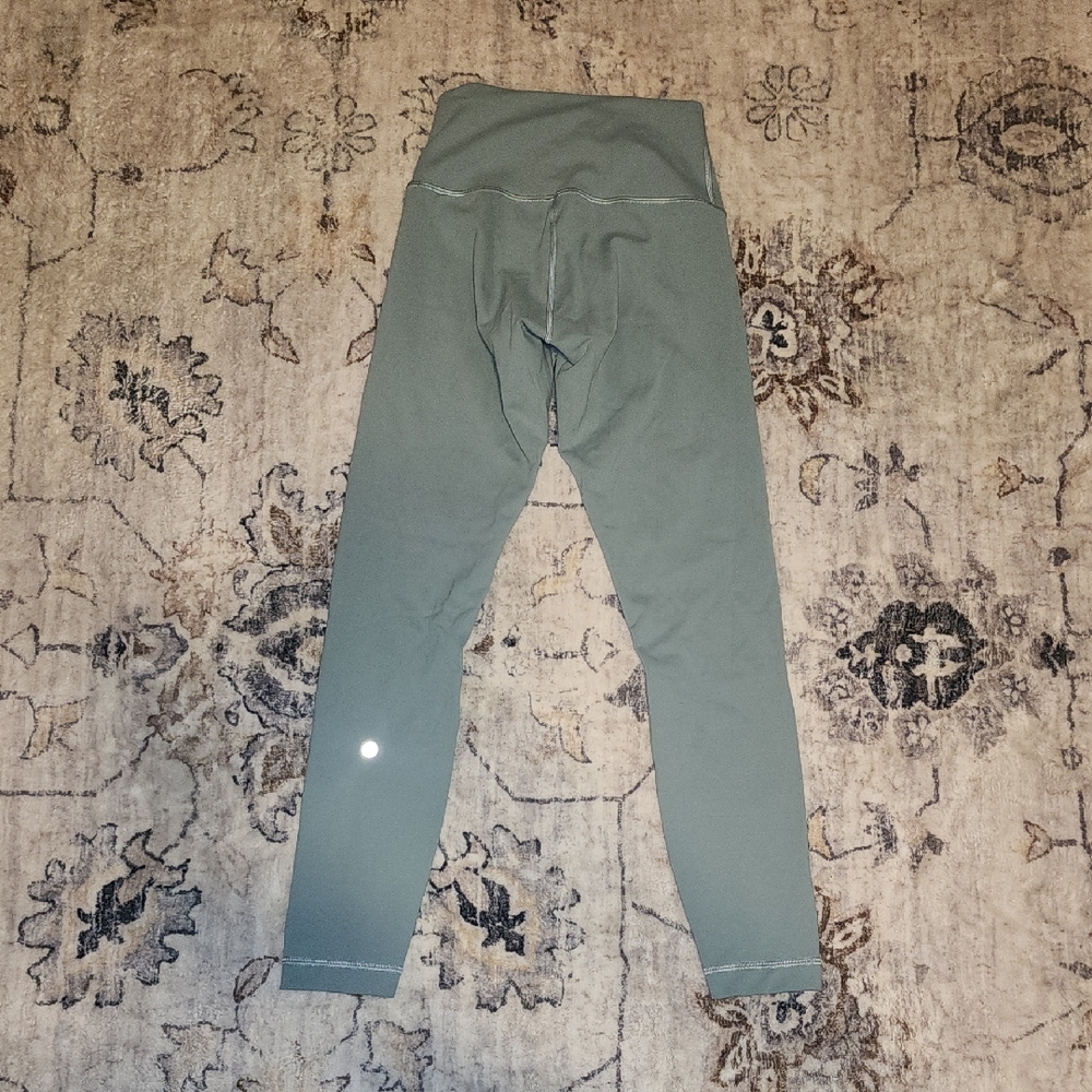 lululemon athletica Size 4  Sage Greem Leggings